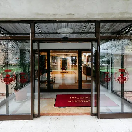 Herastrau Phoenicia With Free Parking Апартаменти *