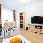 Апартаменты Herastrau Phoenicia With Free Parking Бухарест