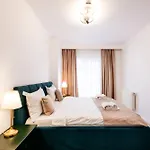 Herastrau Phoenicia With Free Parking Апартаменты Бухарест